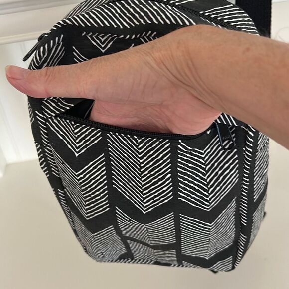 Sling Shoulder Bag - Picture 3 of 6